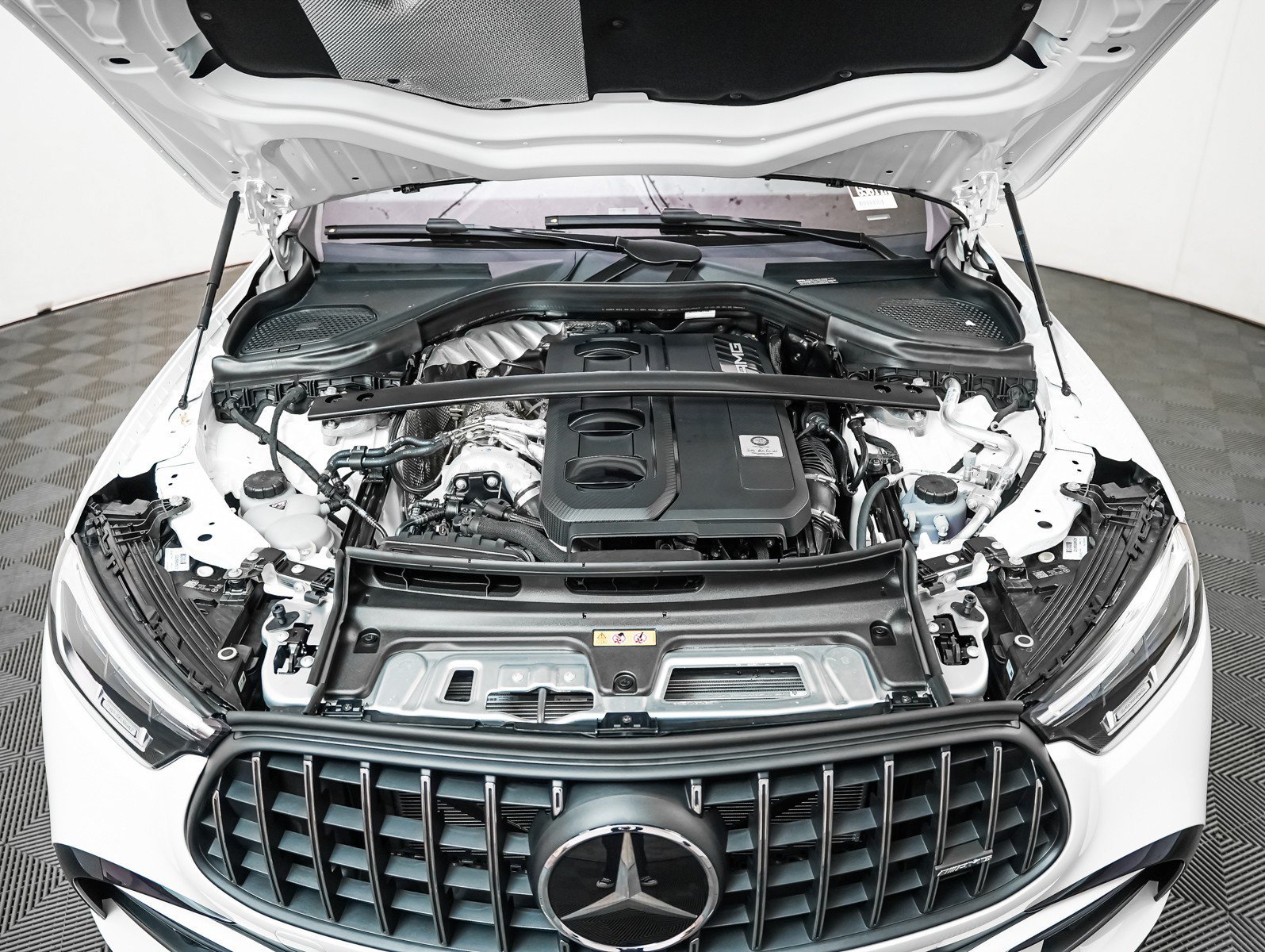 New 2026 Polar White Mercedes-Benz AMG® GLC 43 4MATIC® SUV image 4