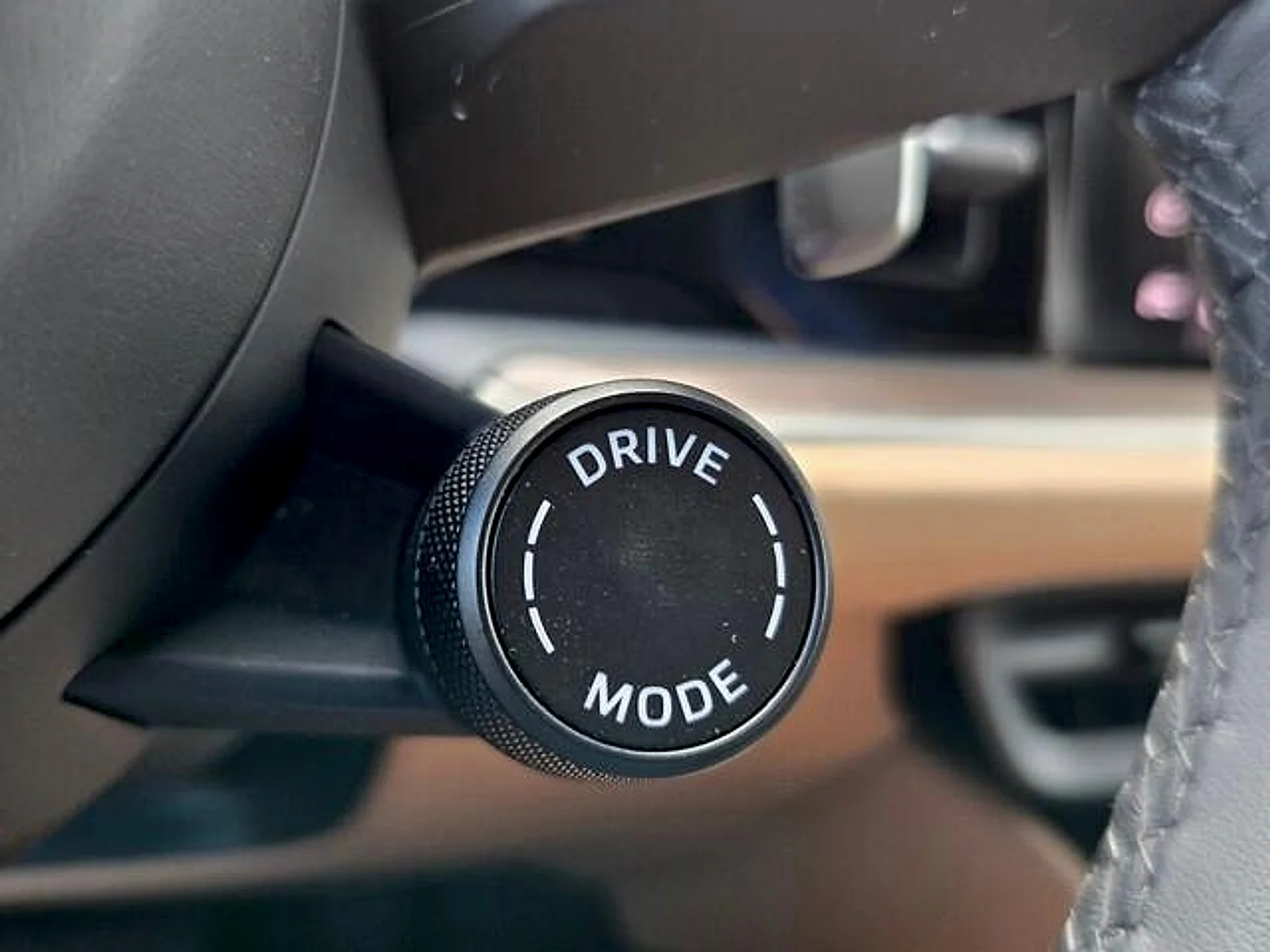 Used 2025  Porsche  image 22