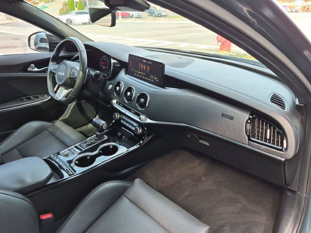 Certified Used 2022 Green Kia GT-Line image 26