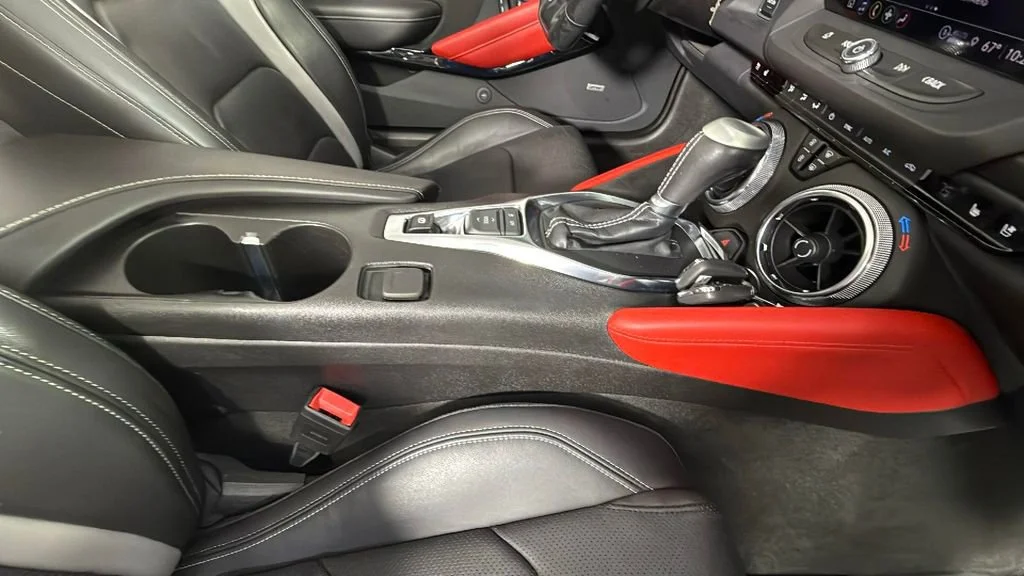 Used 2022 Black Chevrolet 2LT image 37
