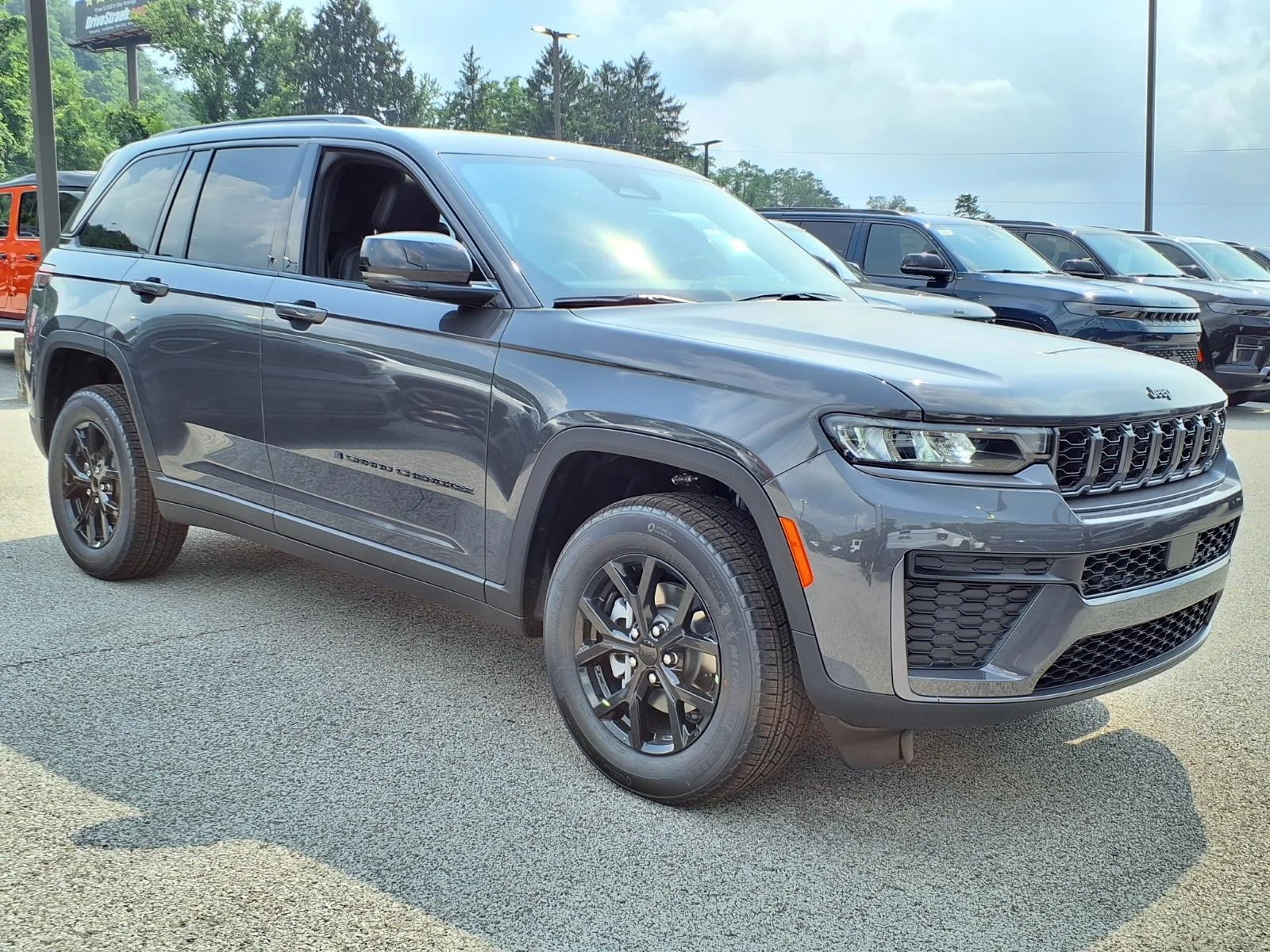 New 2026 Baltic Gray Metallic Clearcoat Jeep Altitude image 1