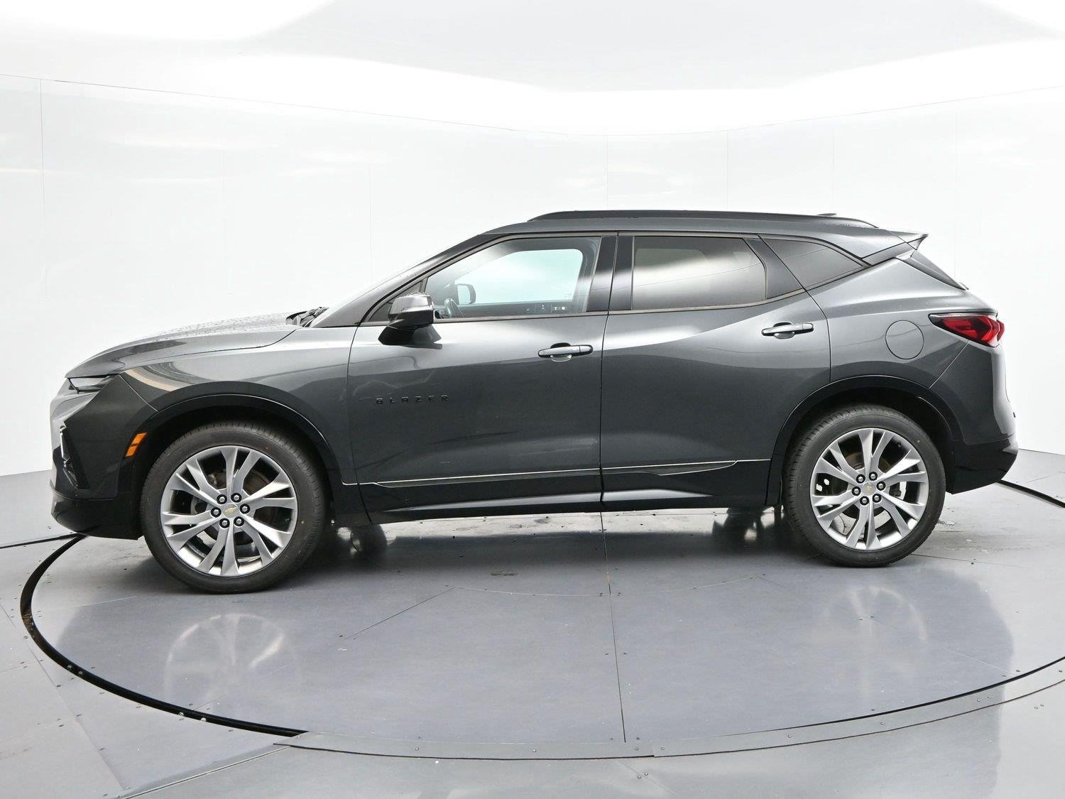 Used 2020 NIGHTFALL GRAY METALLIC Chevrolet RS image 4