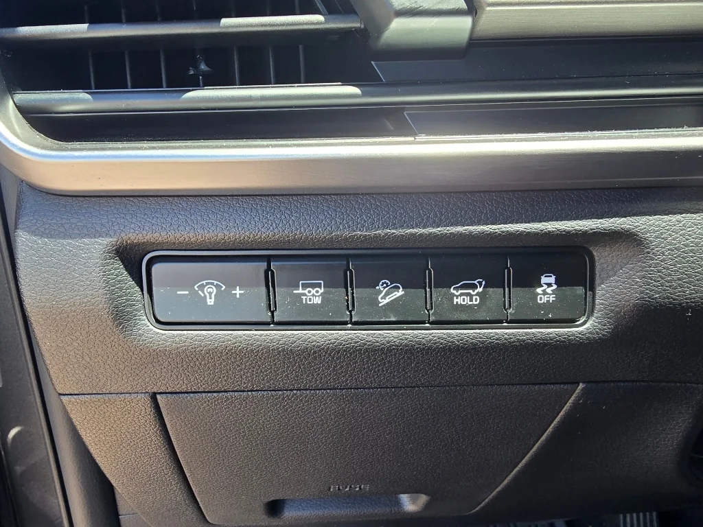 Used 2024 Gravity Gray Kia EX X-Line image 18