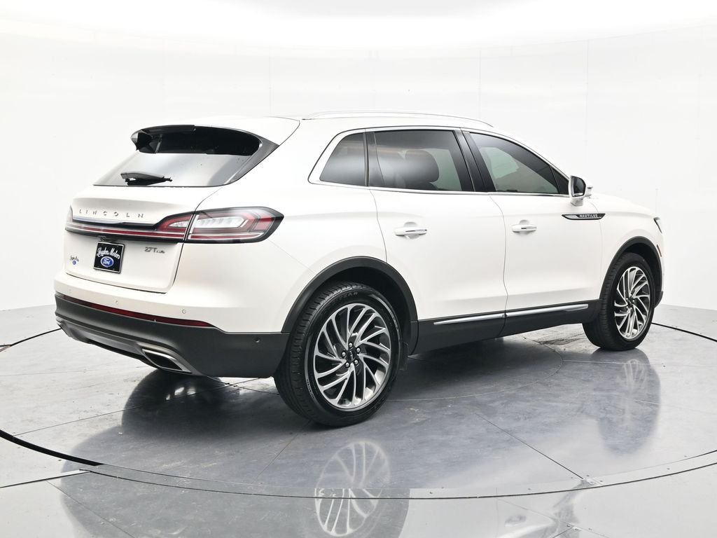 Used 2019 White Platinum Clearcoat Metallic Lincoln Reserve image 5