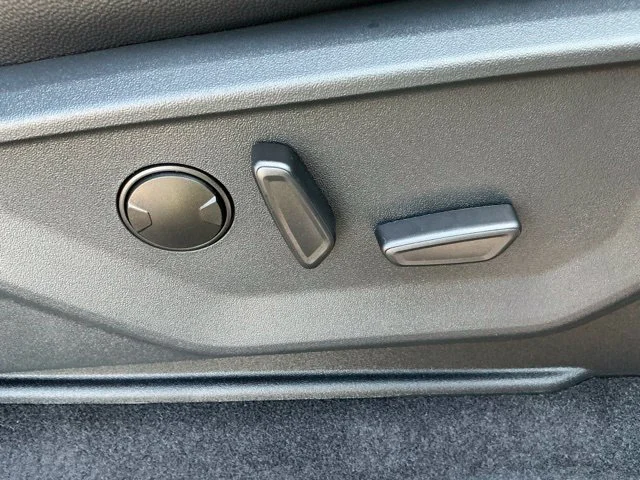 New 2026 Carbonized Gray Metallic Ford Lariat® image 34