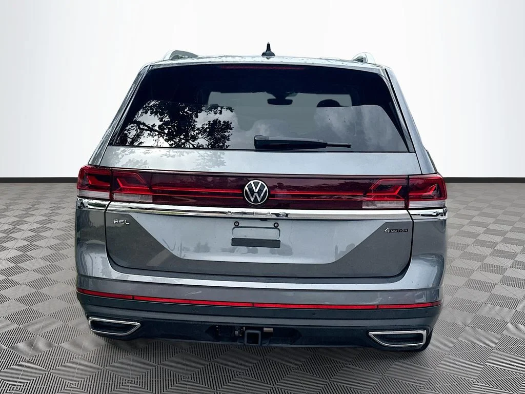 Used 2025  Volkswagen 2.0T SEL image 7