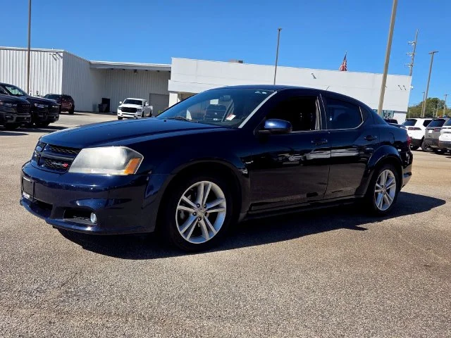 Used 2014 Blue Dodge SXT image 3