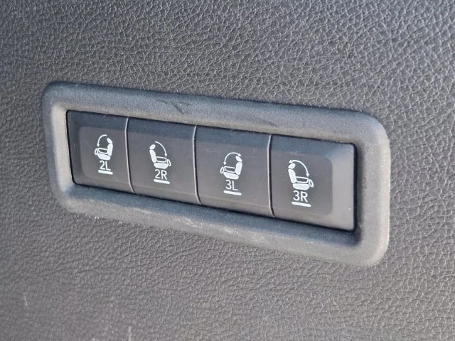 Used 2024 White Jeep Series II image 32