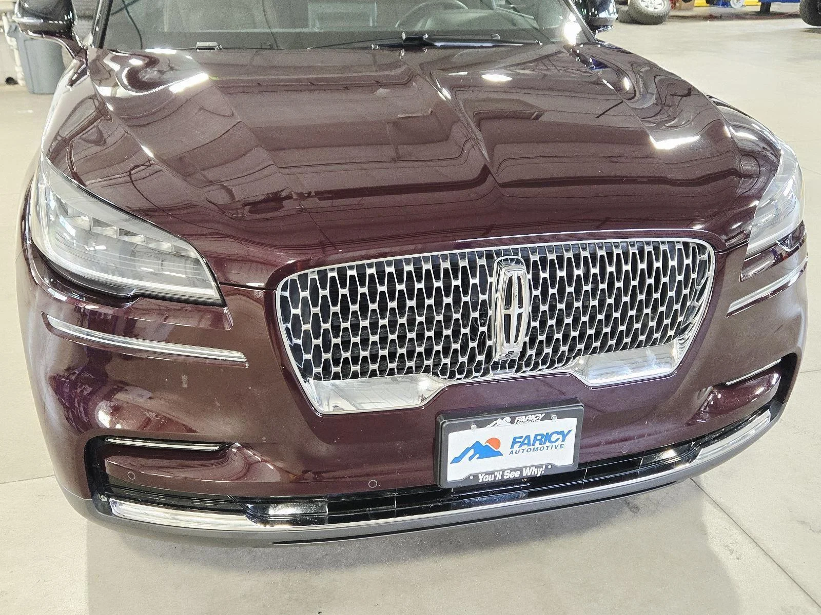 Used 2024 Diamond Red Metallic Tinted Clearcoat LINCOLN RESERVE image 49