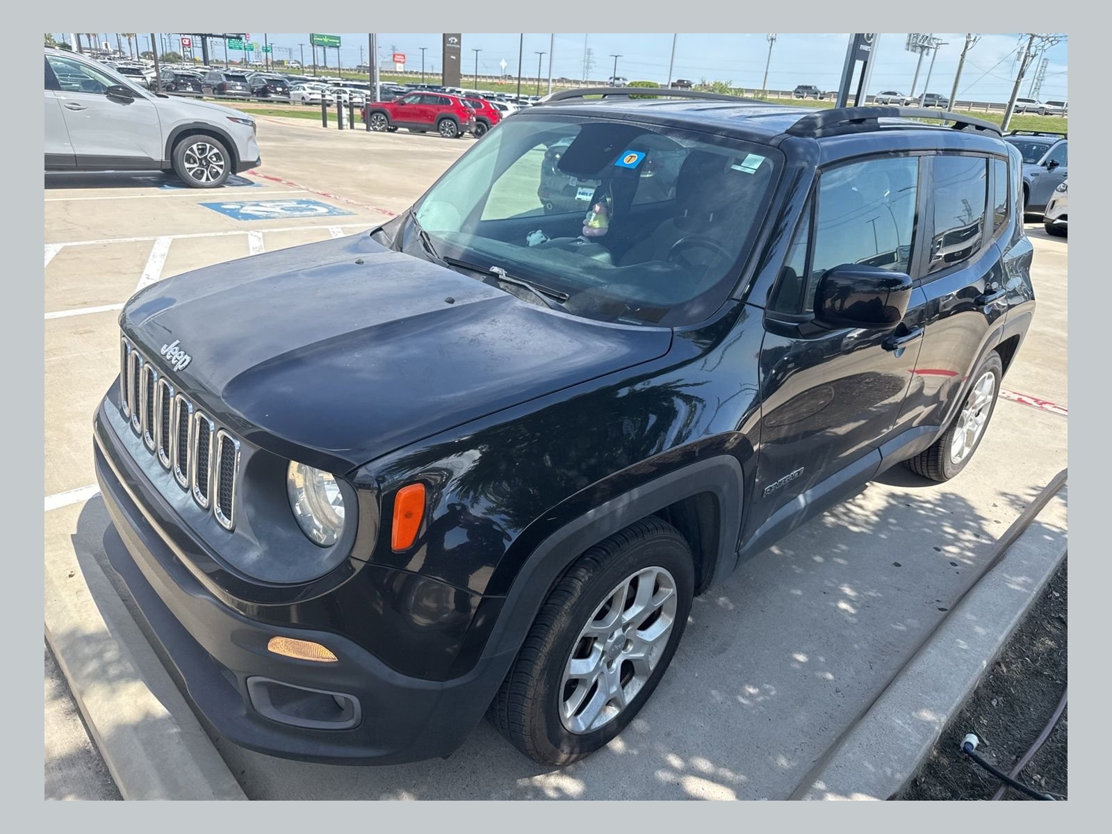 2015 Jeep Renegade Latitude FWD's photo