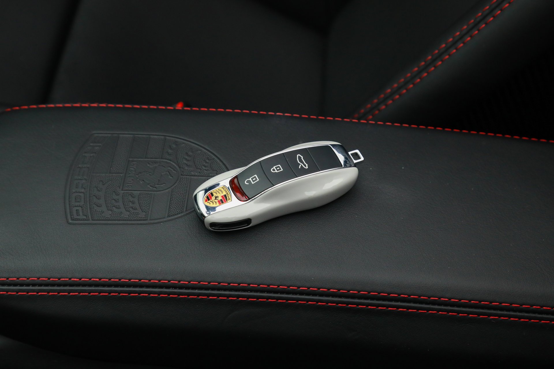 Used 2019 Chalk Porsche Speedster image 34
