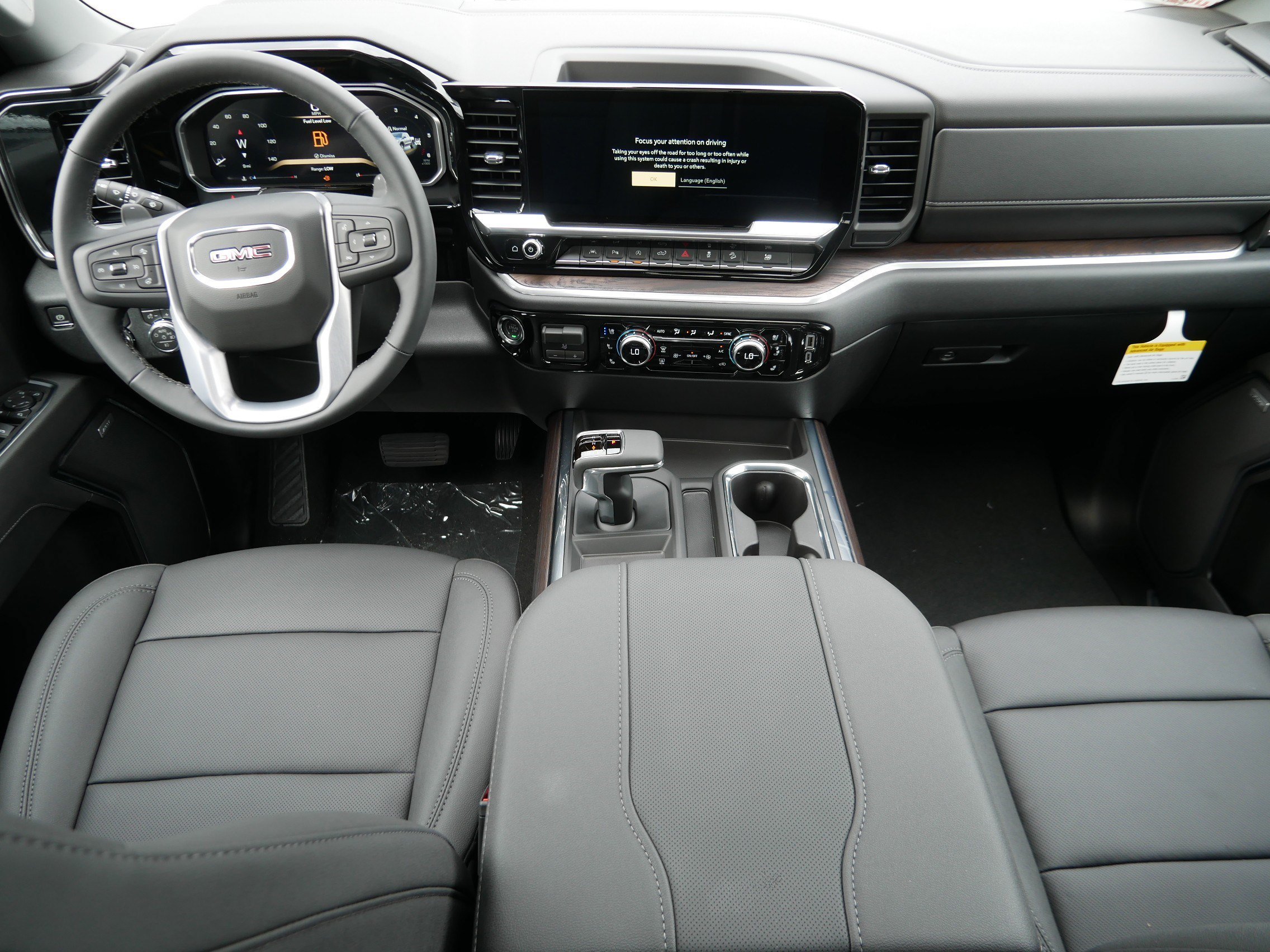 2026 GMC Sierra 1500 SLT - Photo 6