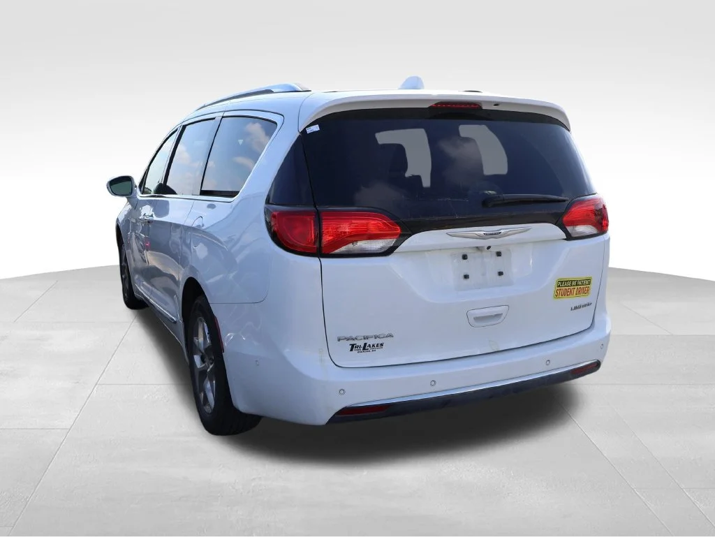 Used 2020 White Chrysler Limited image 19