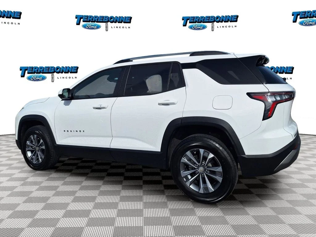 Used 2025 Summit White Chevrolet LT image 7