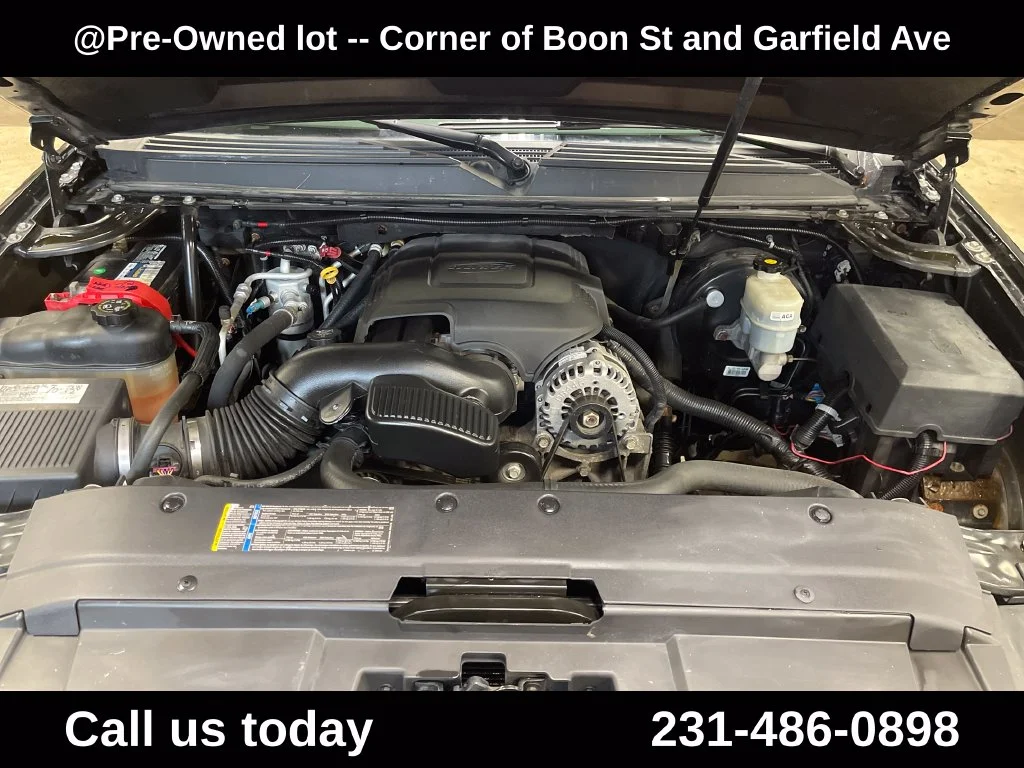 Used 2008 Black Chevrolet LT image 3