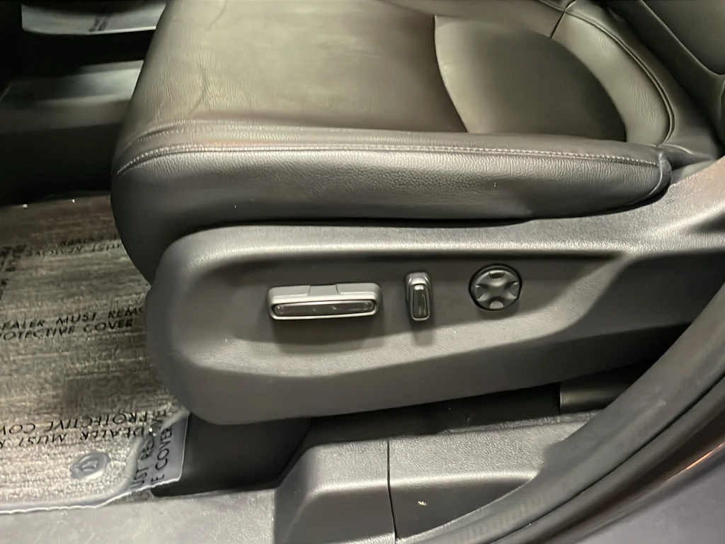 Used 2025 Blue Honda EX-L image 18