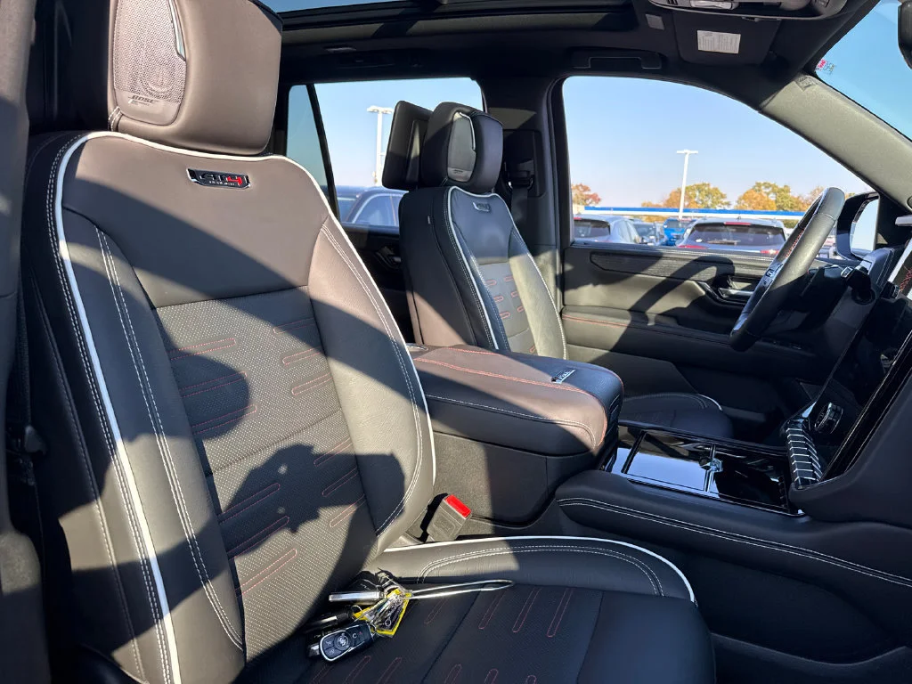 2025 GMC Yukon AT4 Ultimate - Photo 39