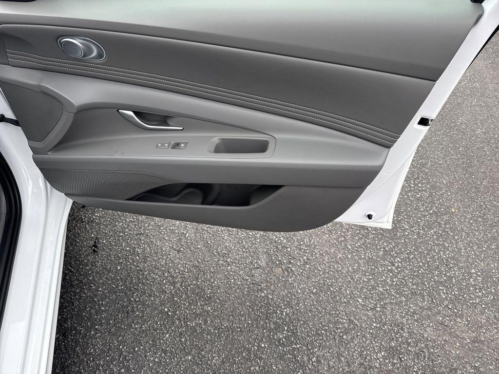 New 2026 White Hyundai SEL Sport image 14