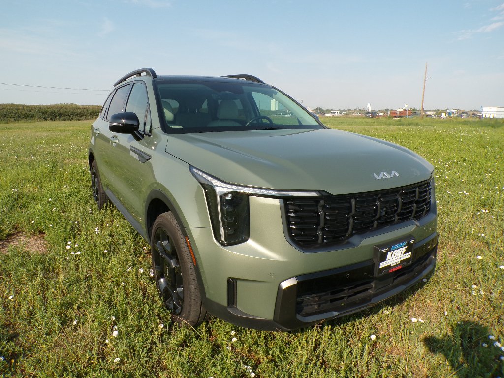 Used 2024 Jungle Green Kia X-Line EX image 3