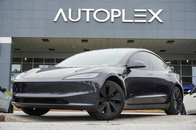 2025 Tesla Model 3 Long Range