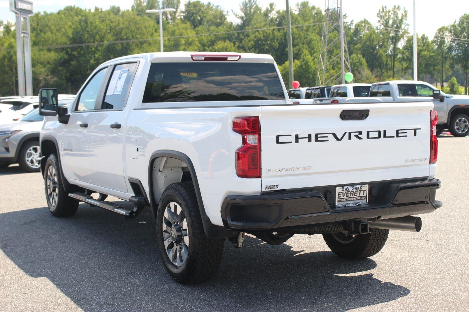 Used 2026 Summit White Chevrolet Custom image 5