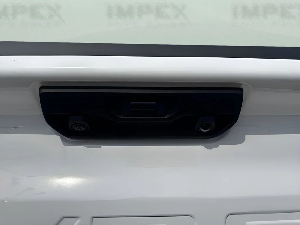 Used 2025 Summit White Chevrolet LT image 31