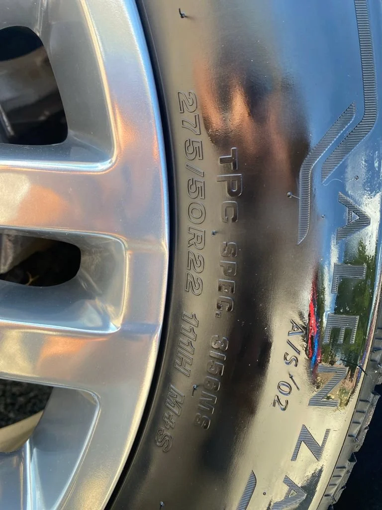 Used 2023 SUMMIT WHITE Chevrolet Premier image 33