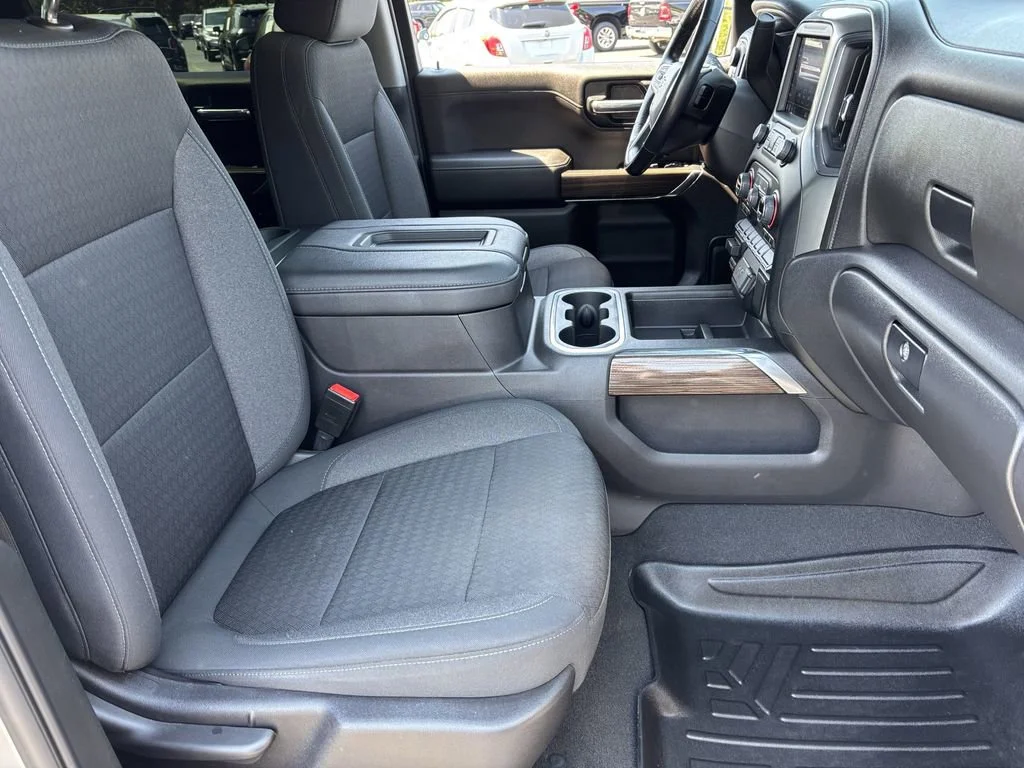 Used 2021 Silver Ice Metallic Chevrolet RST image 20