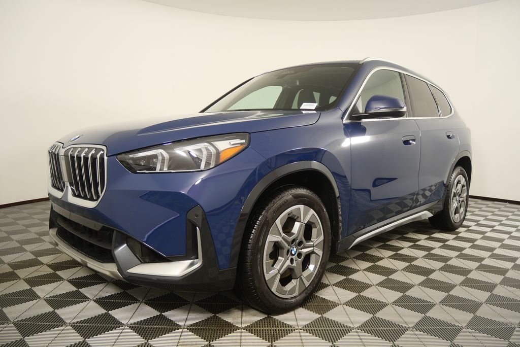 Used 2026 Night Dusk Blue Metallic BMW xDrive28i image 7