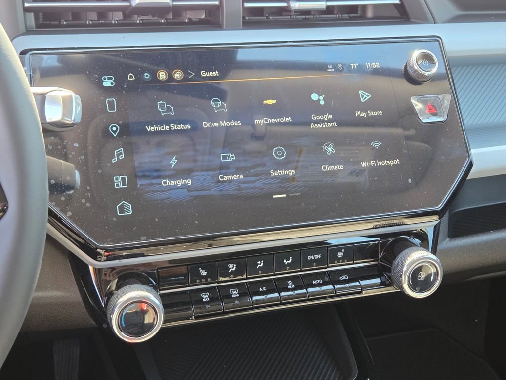 2027 Chevrolet Bolt LT - Photo 11