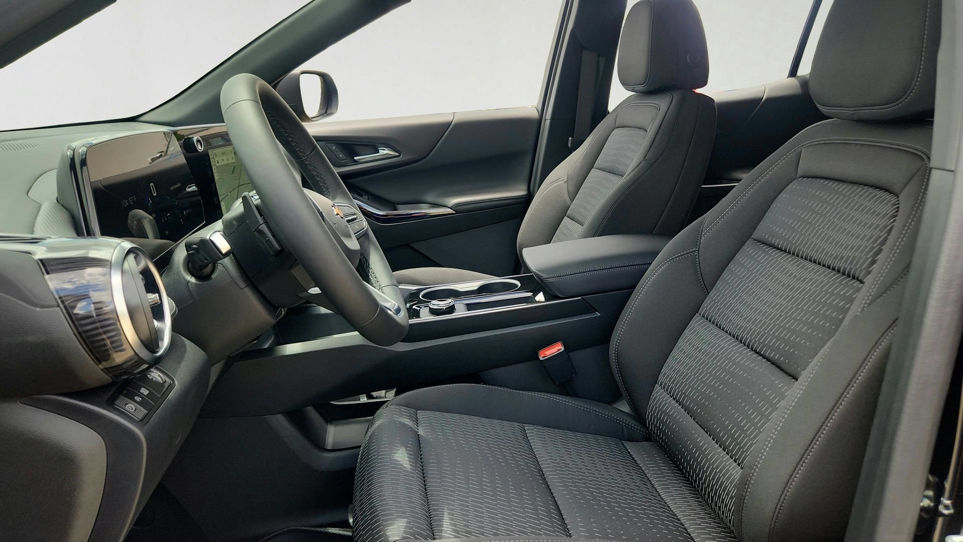 2027 Chevrolet Equinox LT - Photo 10