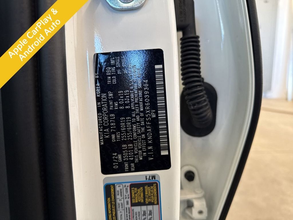 Used 2024 White Kia Wind image 19