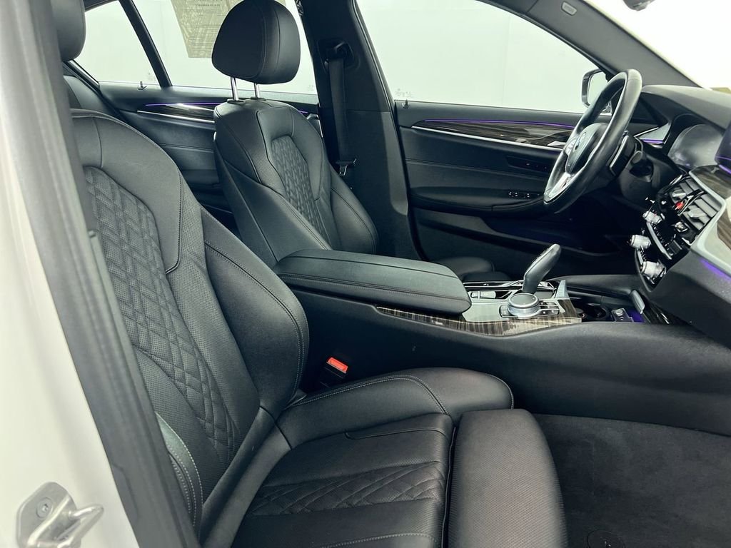 2022 BMW 5 Series 540i - Photo 28