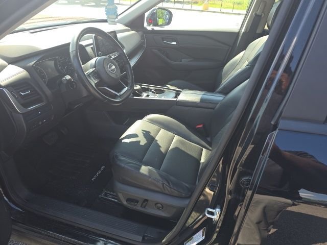 Used 2024 Black Nissan SV image 3