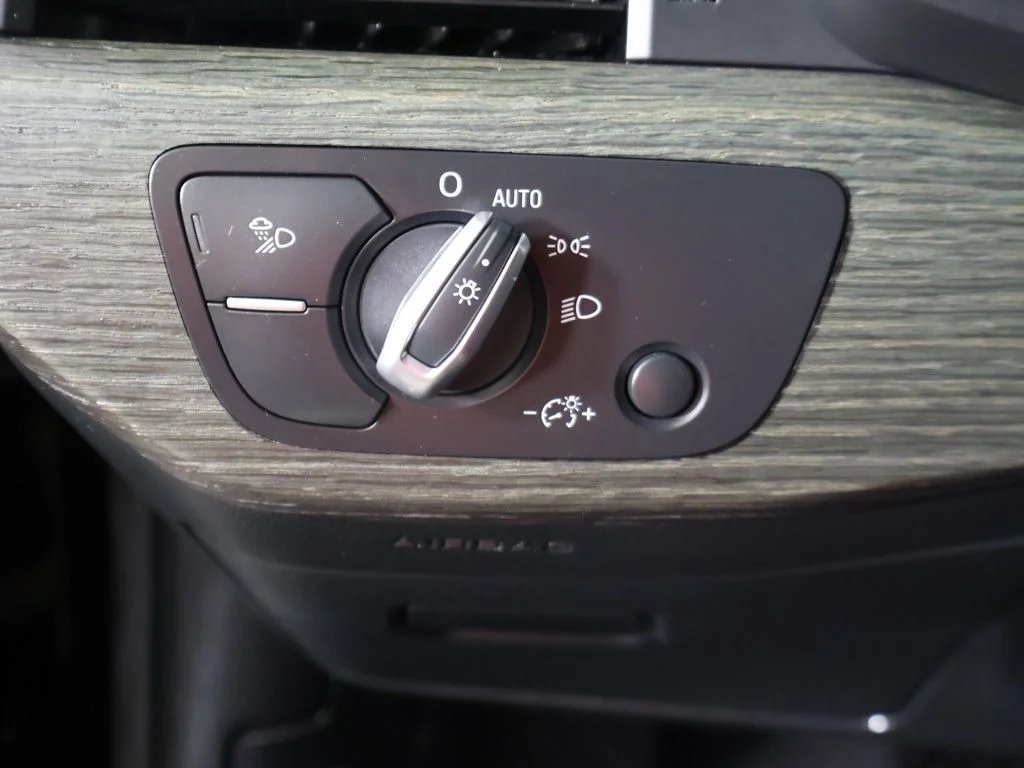 Used 2023 Black Audi 45 S line Premium image 37