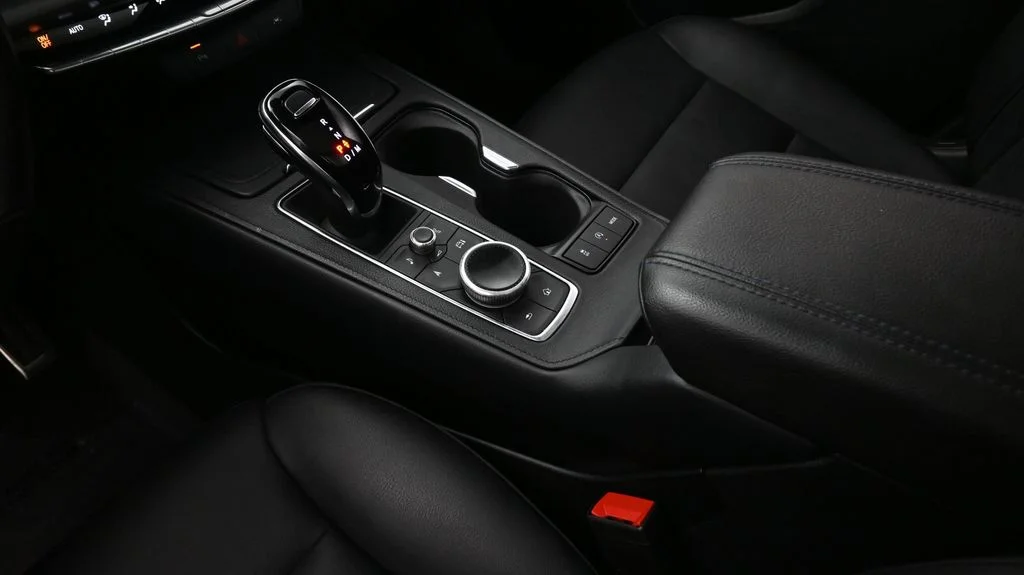 Used 2025 White Cadillac Sport image 23