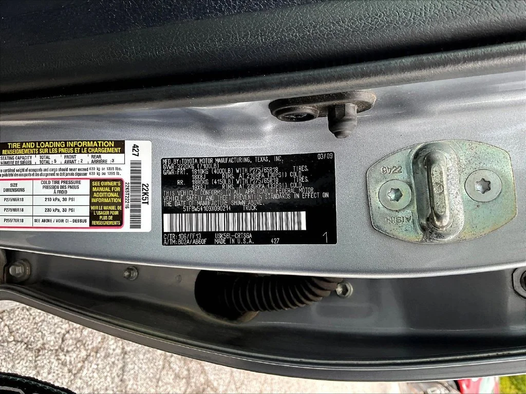 Used 2009 Silver Toyota SR5 image 21