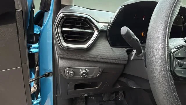 Used 2025 Marina Blue Metallic Chevrolet LT image 23