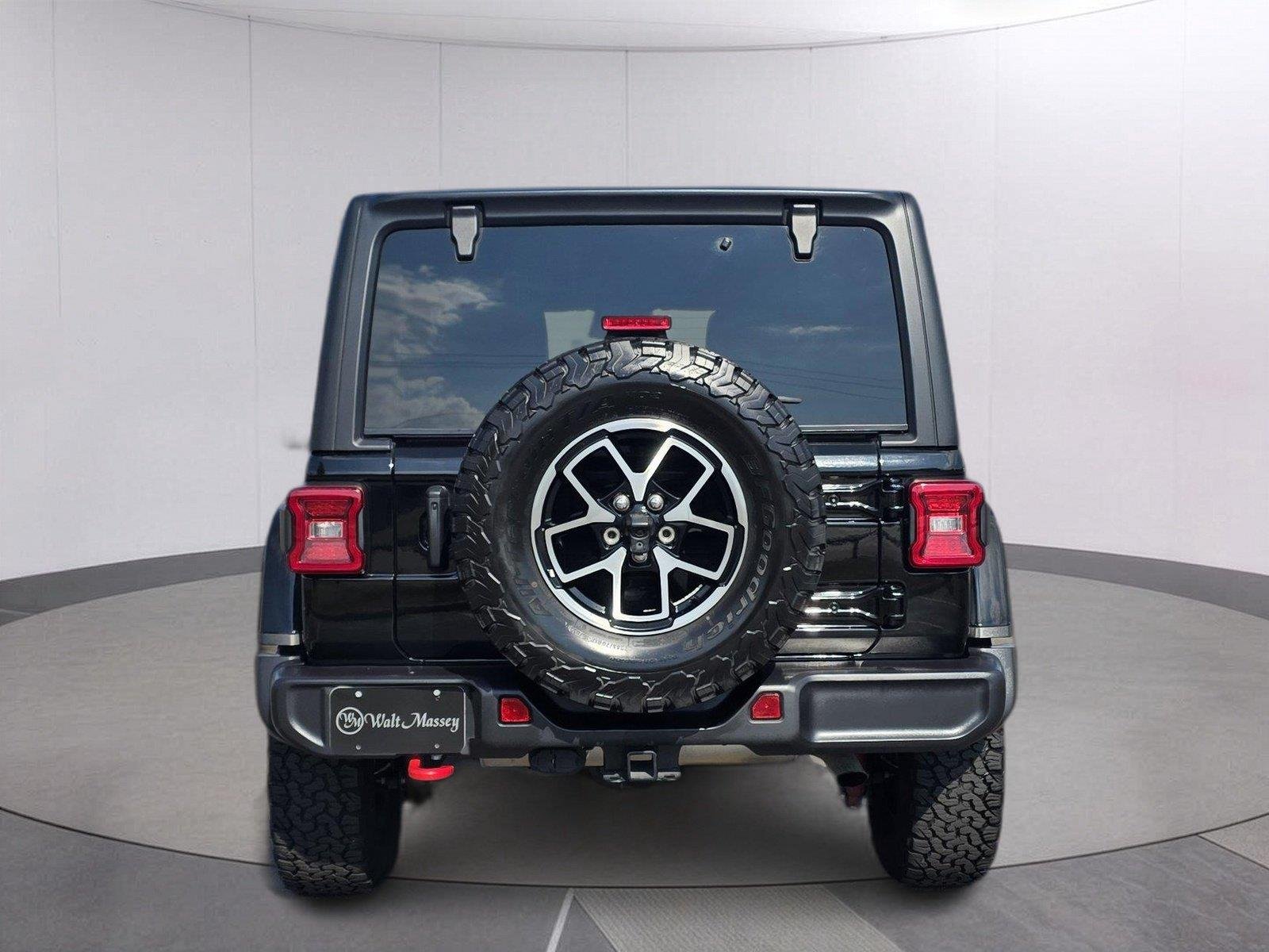 Used 2026 Black Clearcoat Jeep Rubicon image 6