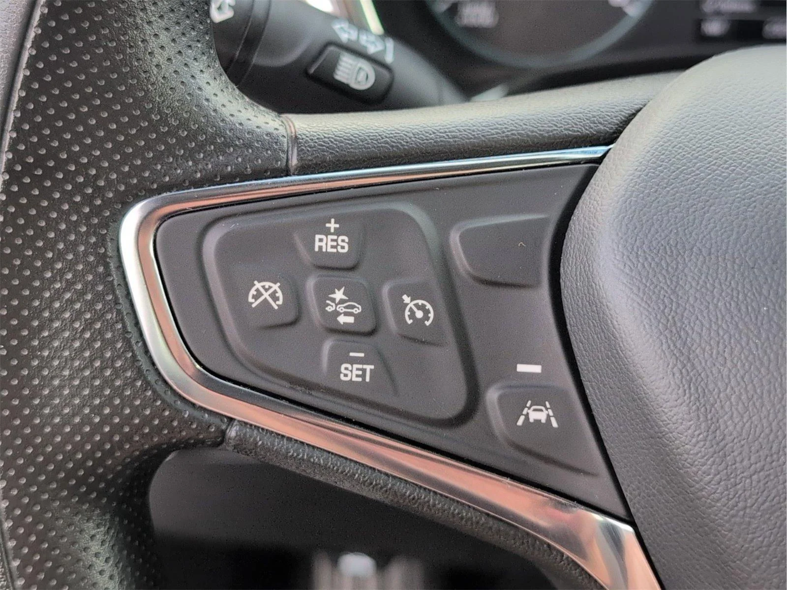 Used 2024 Summit White Chevrolet LS image 29