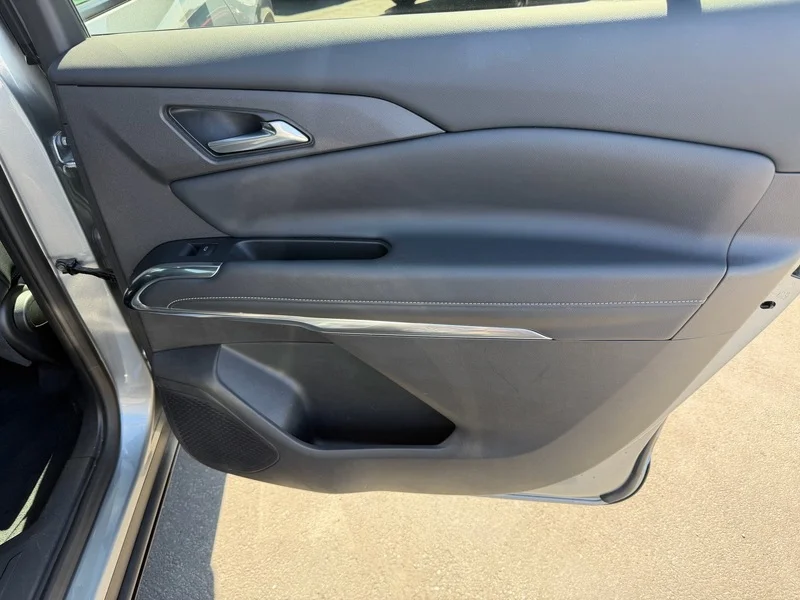 Used 2025 Sterling Gray Metallic Chevrolet LT image 22