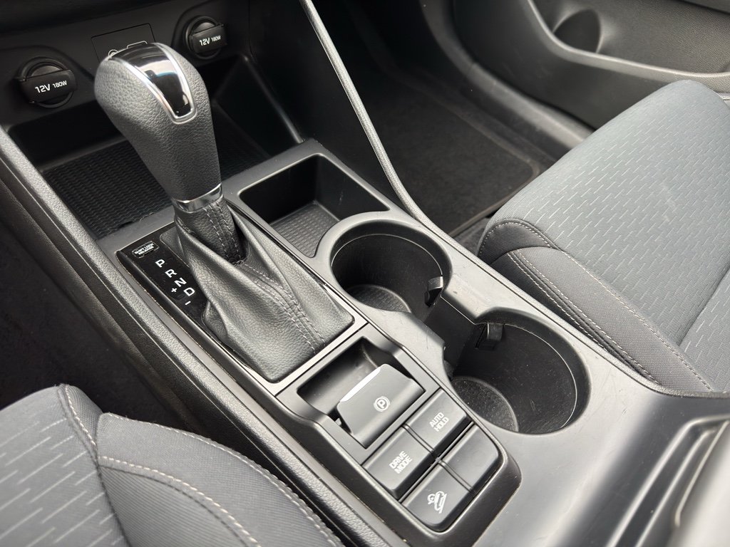 Used 2019 Black Noir Pearl Hyundai SE image 18