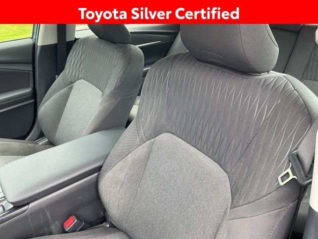 Used 2025  Toyota LE image 17