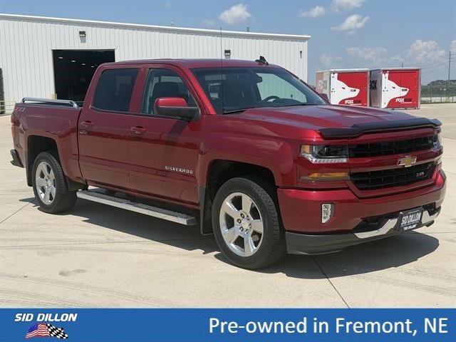 Used 2018 Cajun Red Tintcoat Chevrolet LT image 11