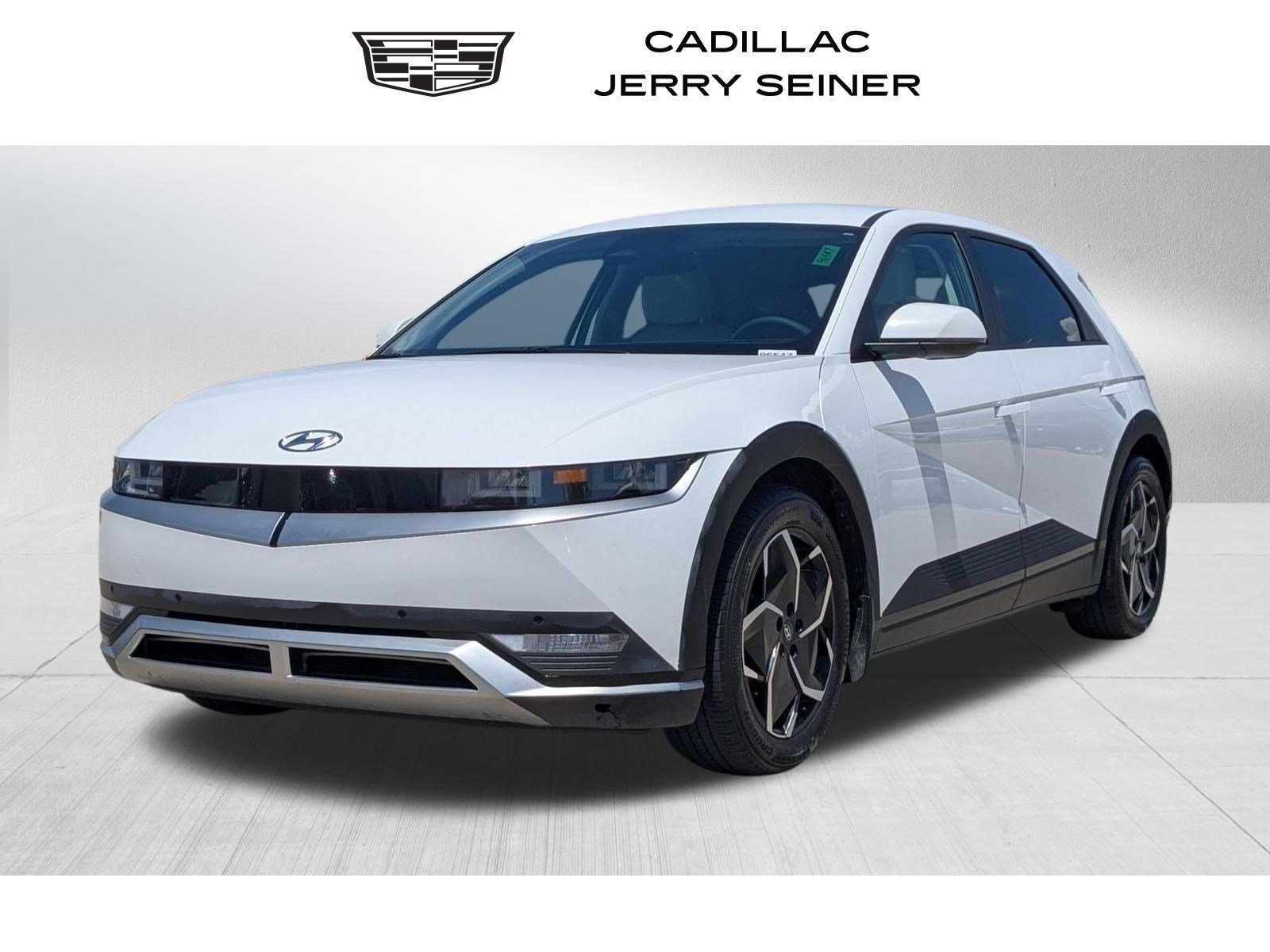 Certified Used 2023 White Hyundai SEL image 1
