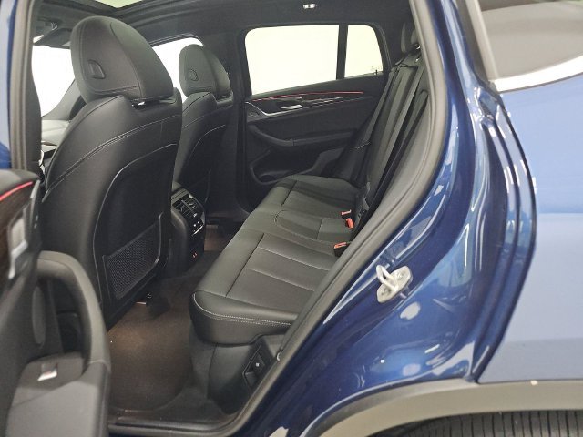 Used 2025 Blue Metallic BMW xDrive30i image 4