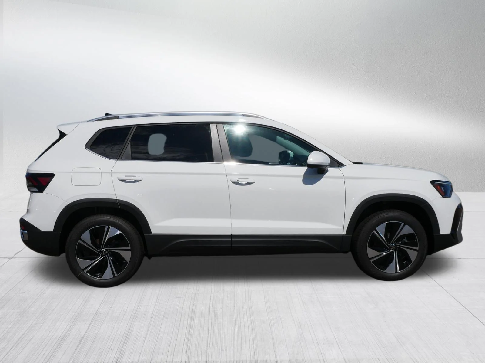 New 2026 Pure White Volkswagen SE image 2