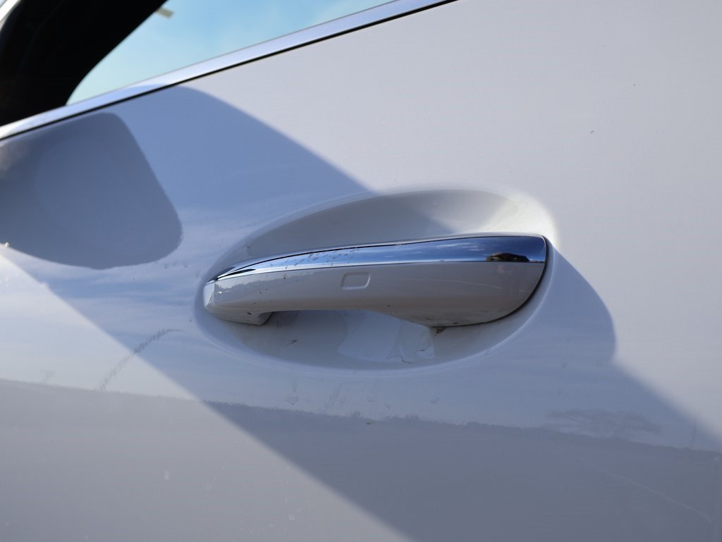 Used 2026 MANUFAKTUR Moonlight White Metallic Mercedes-Benz GLC 300 image 12