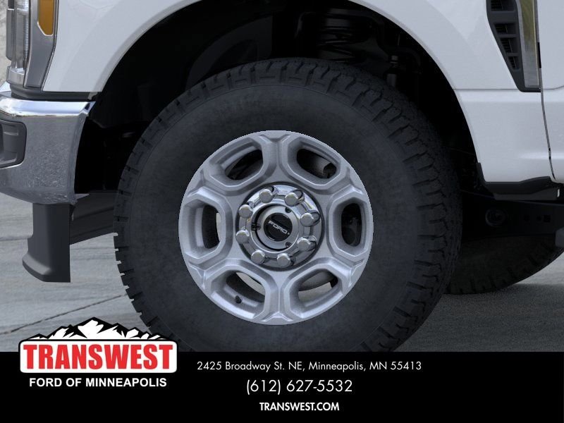 New 2026 Oxford White Ford F-250® XLT image 19