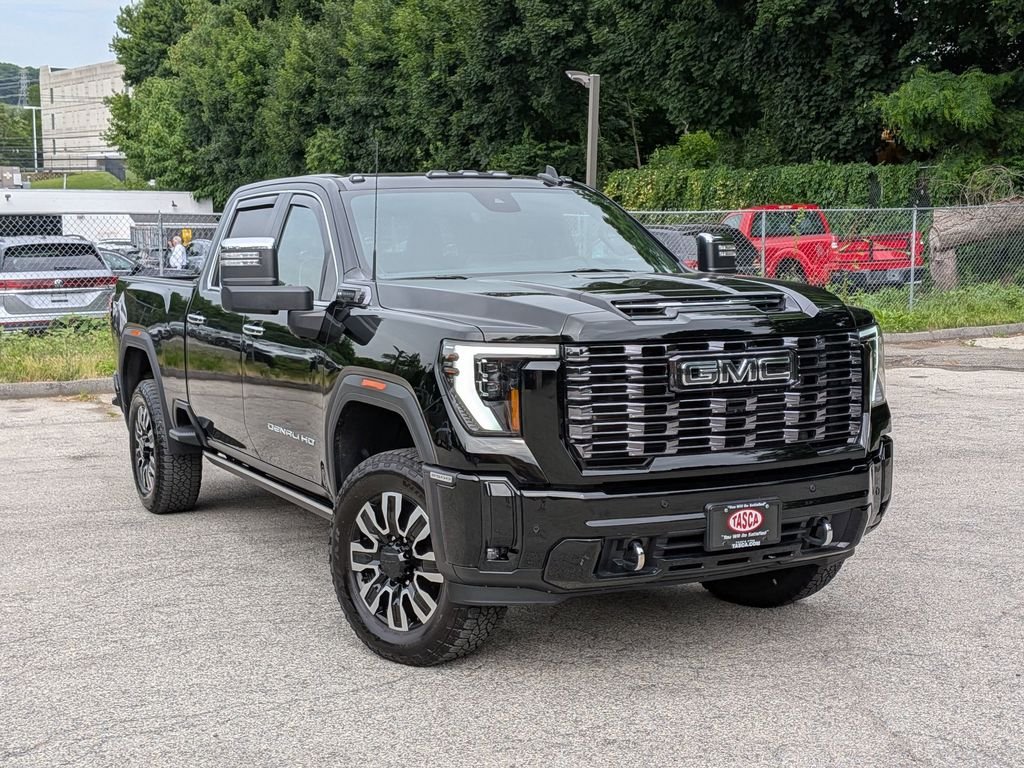 Used 2026 Black GMC Denali Ultimate image 1